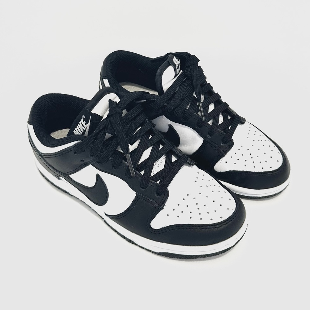 Nike dunk low pandas